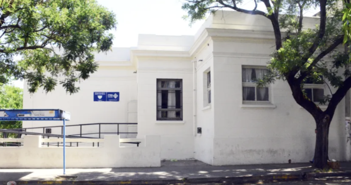 Rompió un vidrio y lo utilizó para cortarle la cara: Violenta pelea entre dos alumnas en un colegio de Santa Rosa